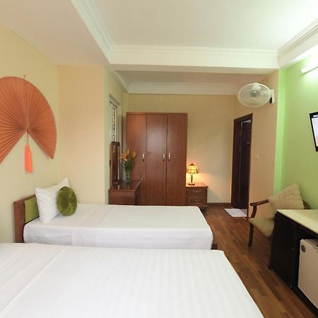 Holiday Lakeview Hotel Ханой Екстериор снимка