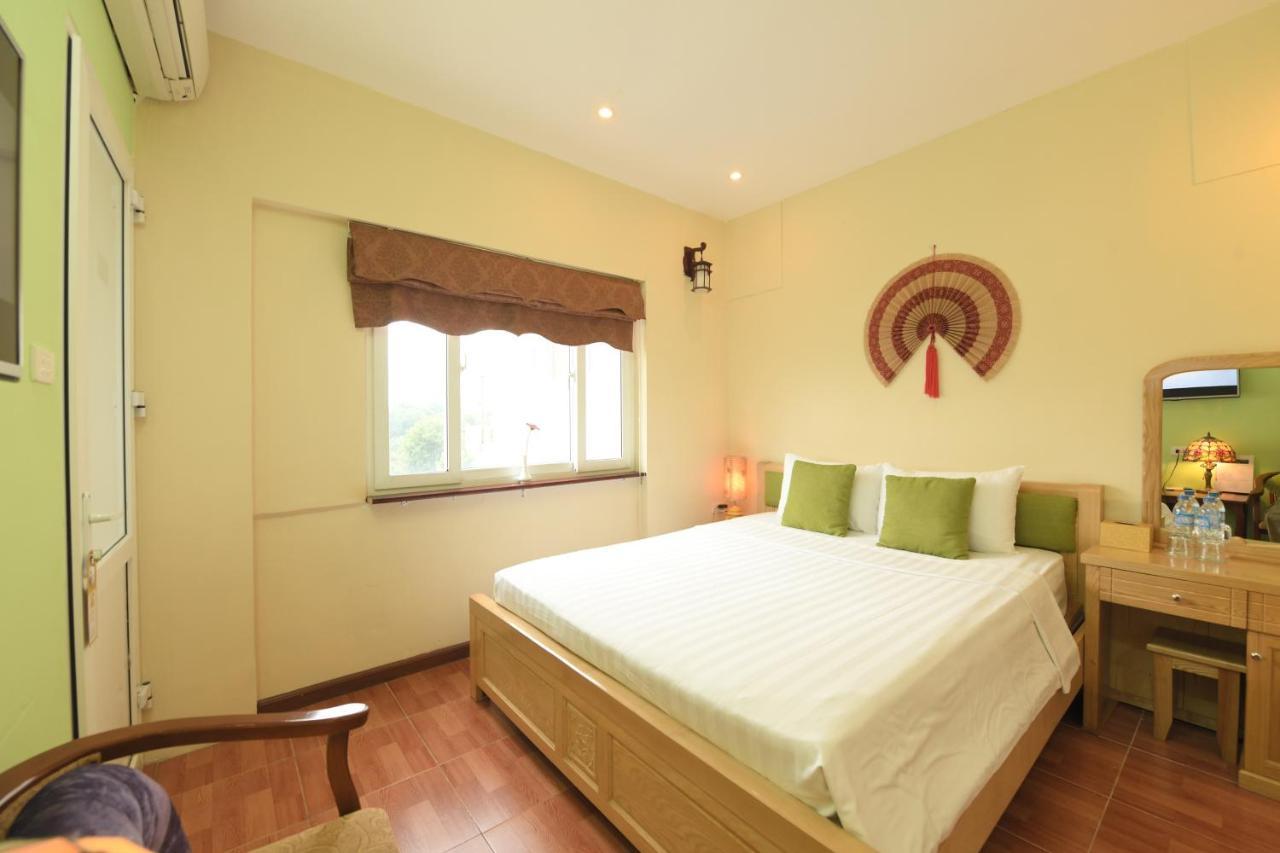 Holiday Lakeview Hotel Ханой Екстериор снимка