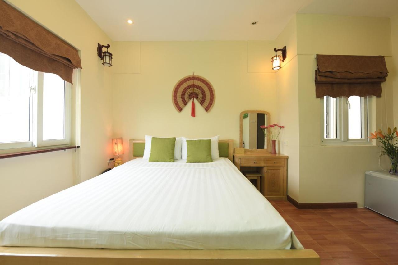 Holiday Lakeview Hotel Ханой Екстериор снимка
