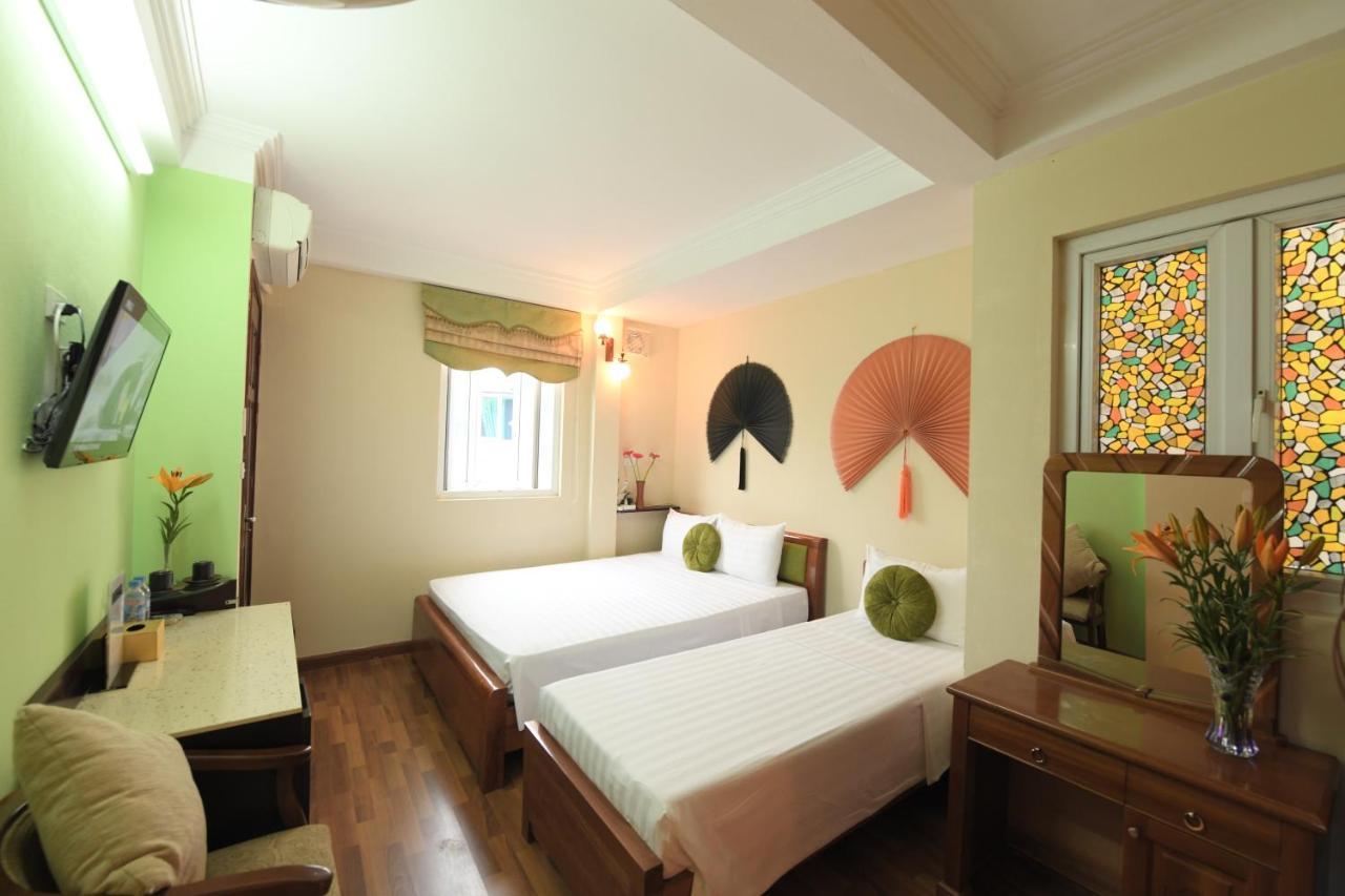 Holiday Lakeview Hotel Ханой Екстериор снимка